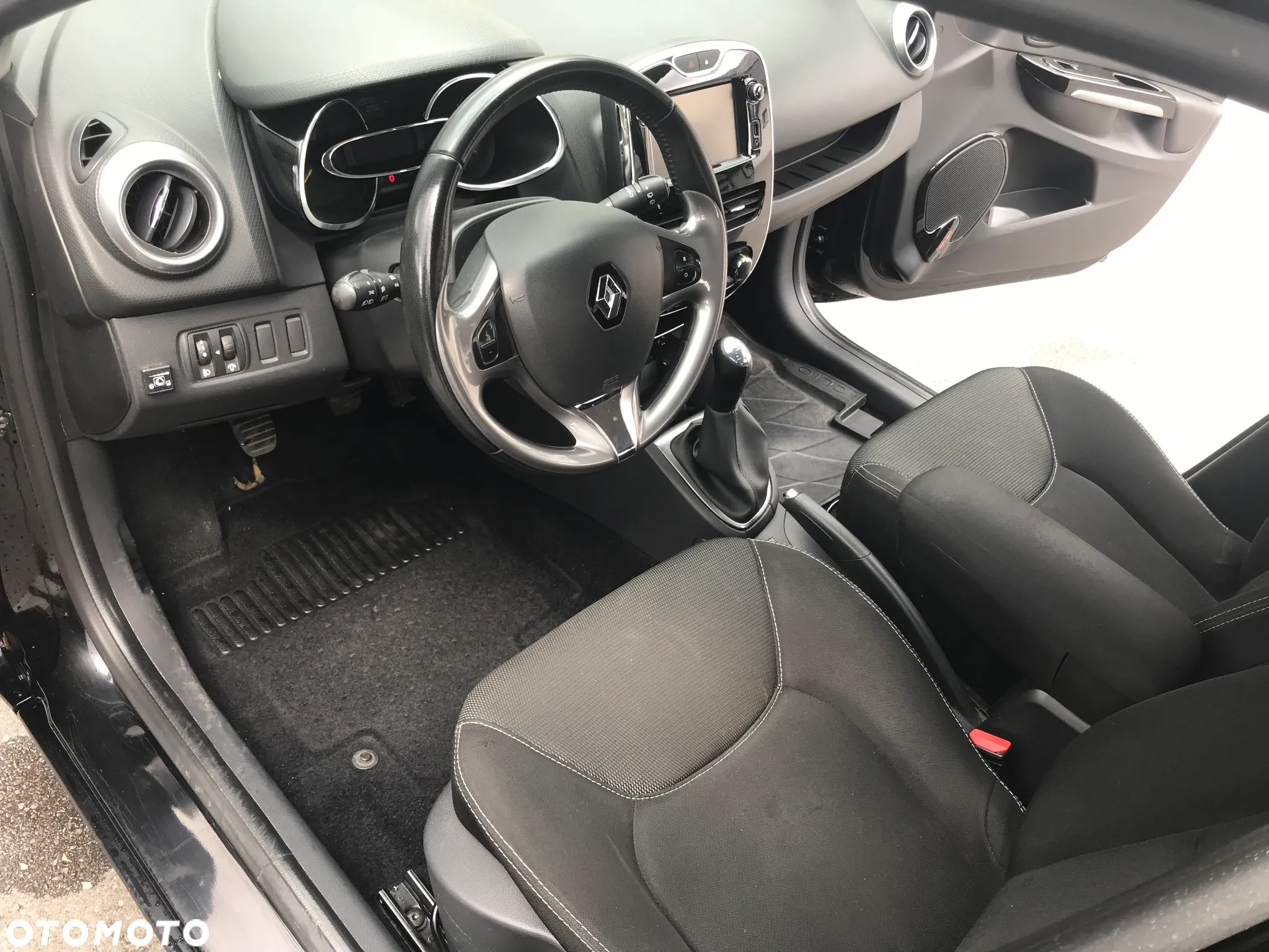 Renault Clio - 10