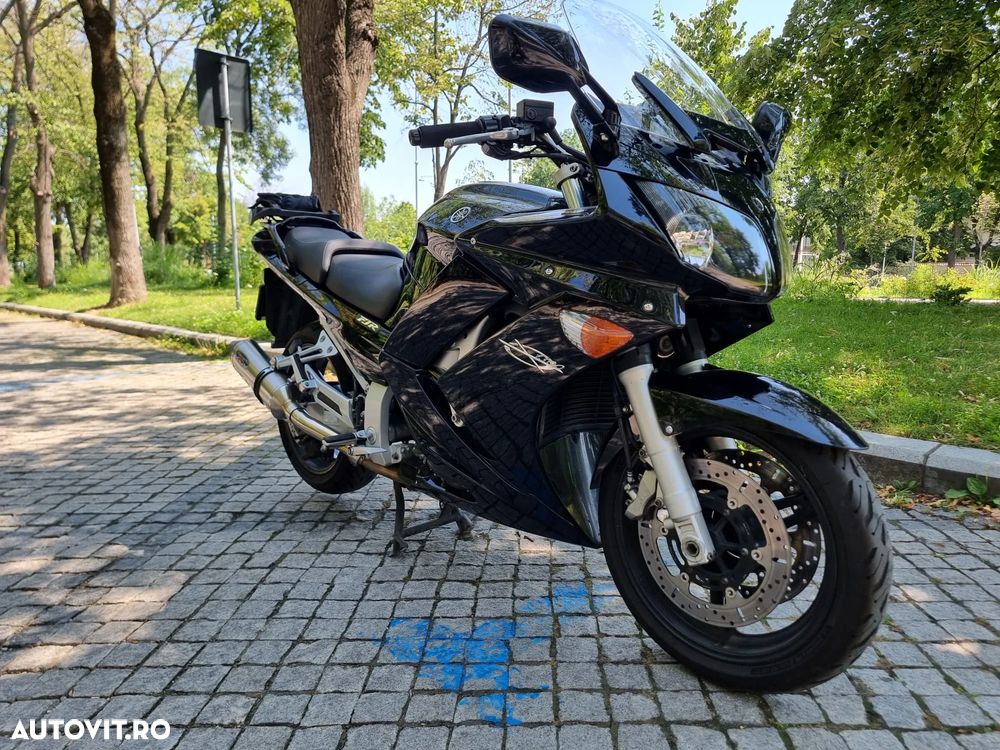 Yamaha FJR - 2