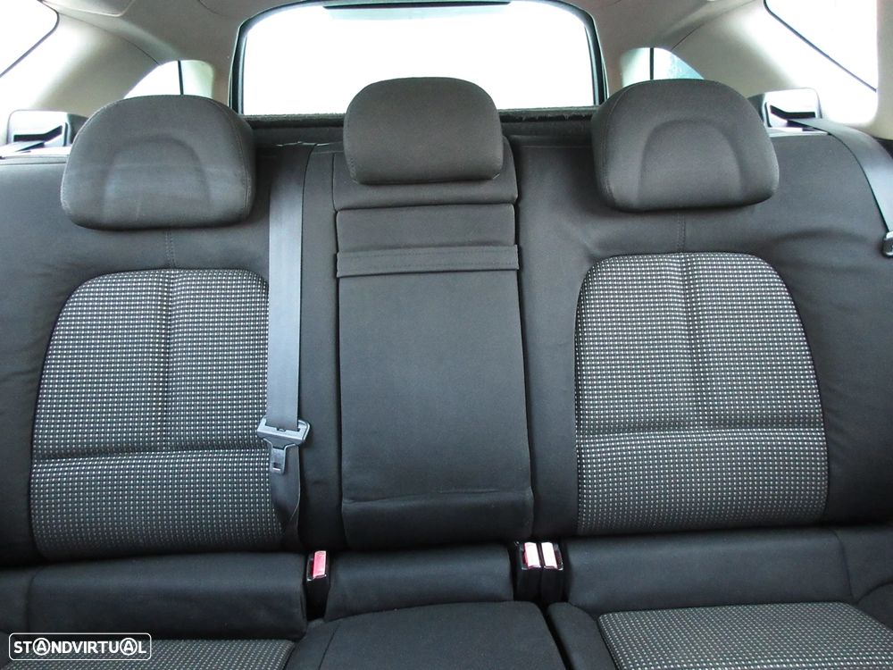 Peugeot 407 SW 1.6 HDi Executive - 28