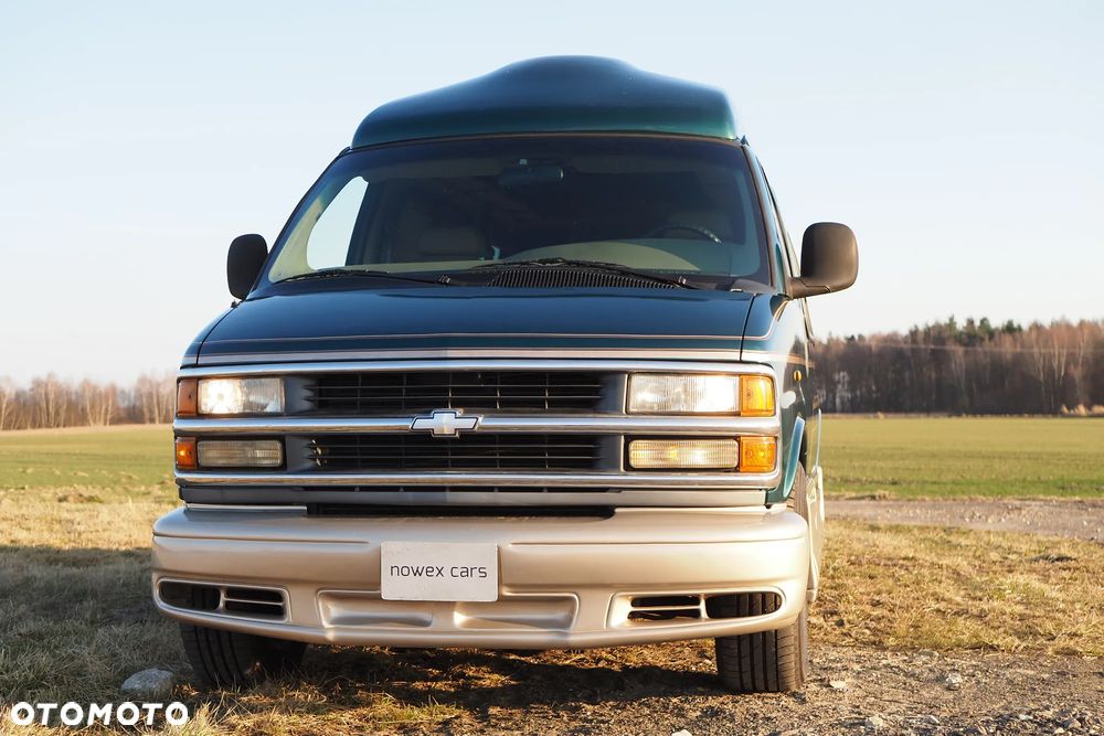 Chevrolet Express - 19