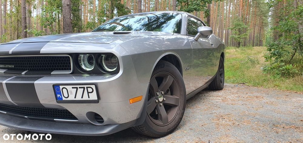 Dodge Challenger - 2