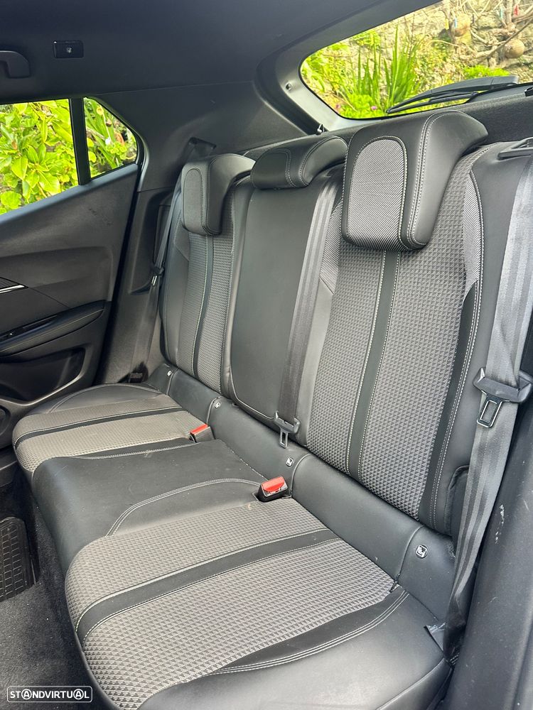 Peugeot e-2008 GT - 7