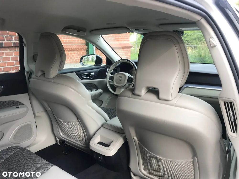 Volvo V60 ver-b4-d-momentum - 25