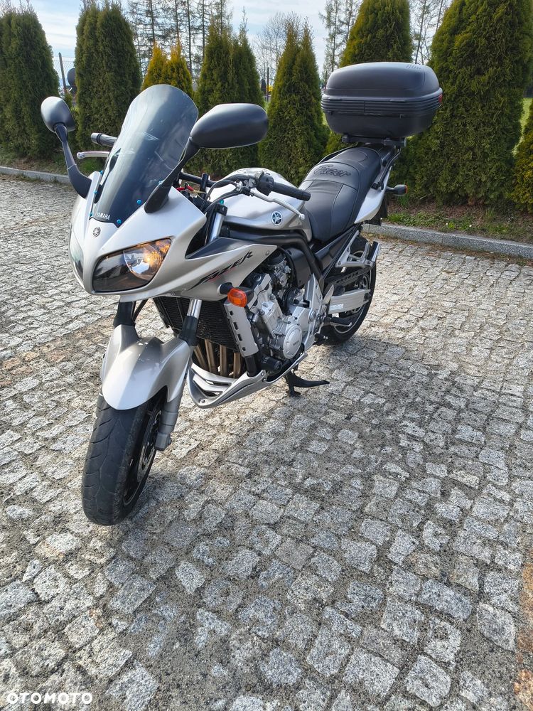 Yamaha FZS - 5