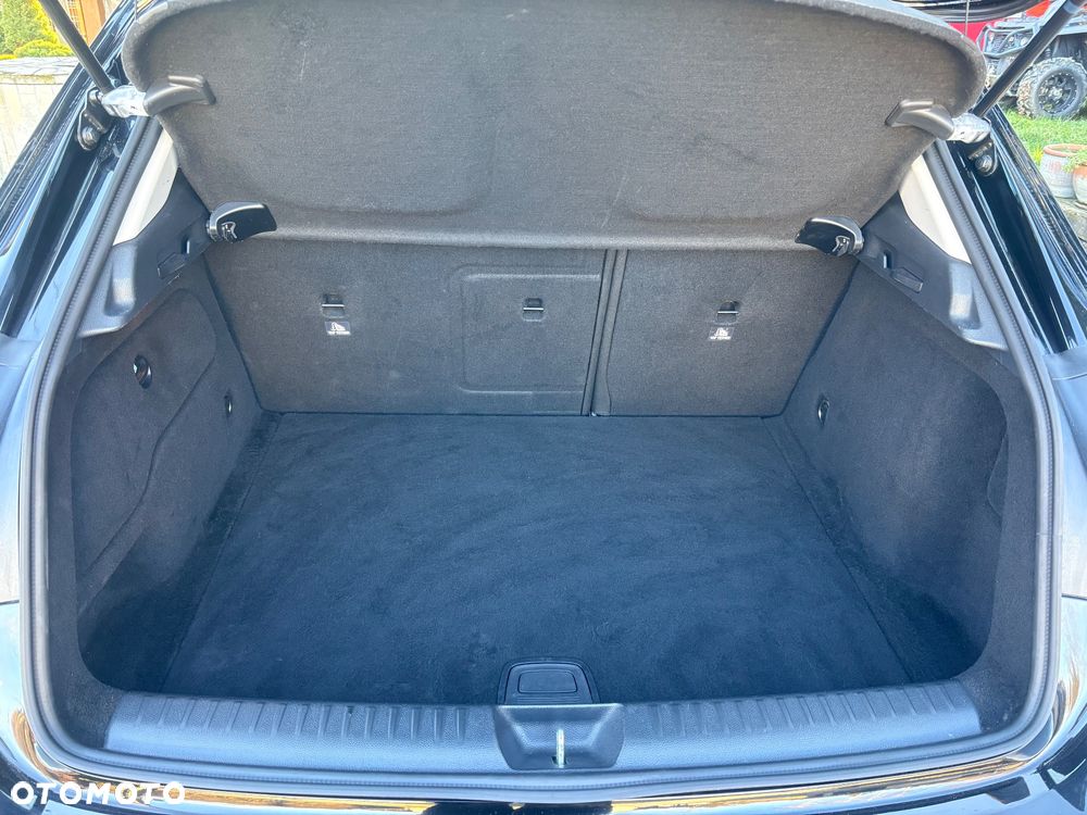 Mercedes-Benz GLA - 15