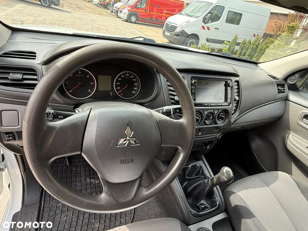 Mitsubishi L200 2.4 d CC Invite - 7