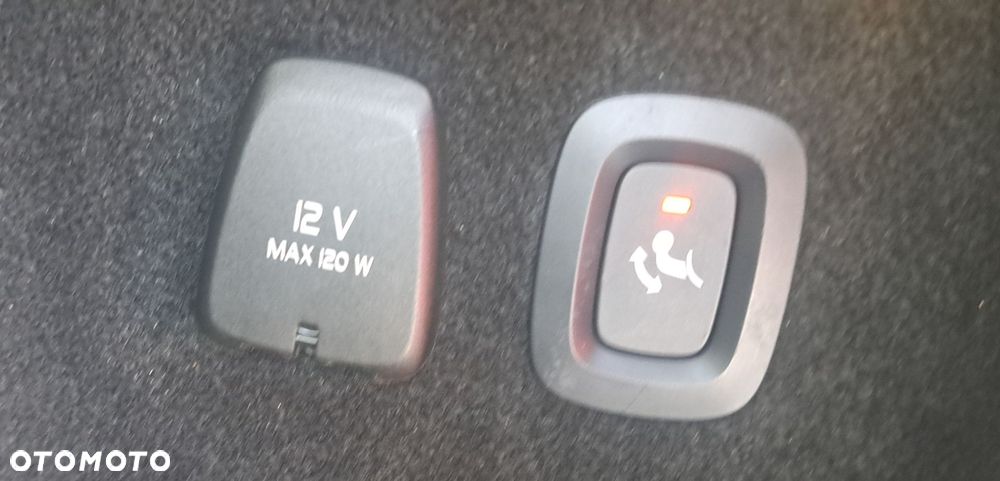 Volvo V60 D4 AWD Geartronic Momentum - 27