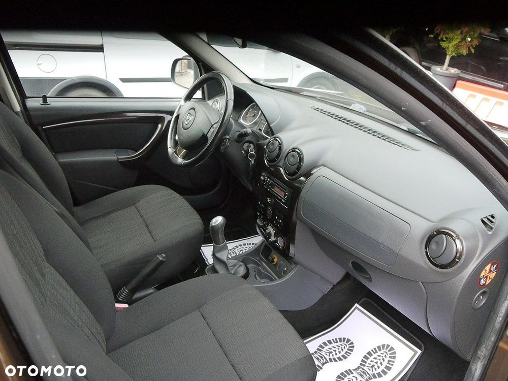 Dacia Duster 1.6 - 21