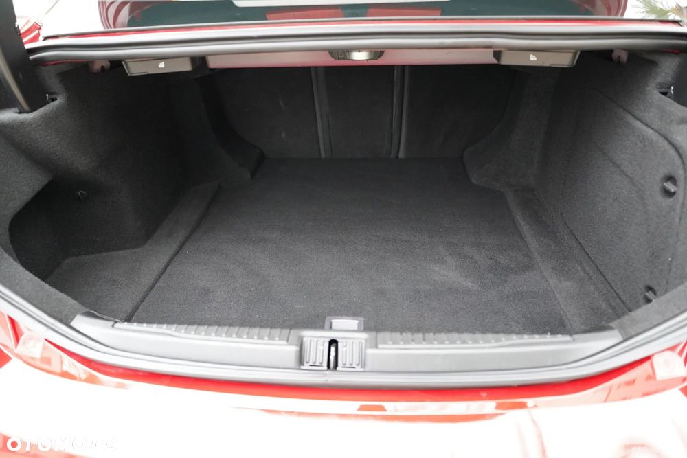 Alfa Romeo Giulia 2.0 Turbo 16V AT8-Q4 Ti - 31