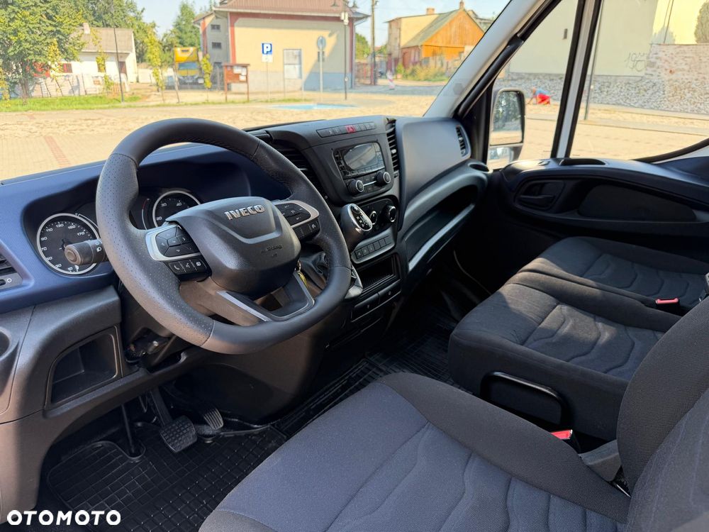 Iveco Daily 2.3 HPI / 136 KM / L2H2 / Automat / - 32