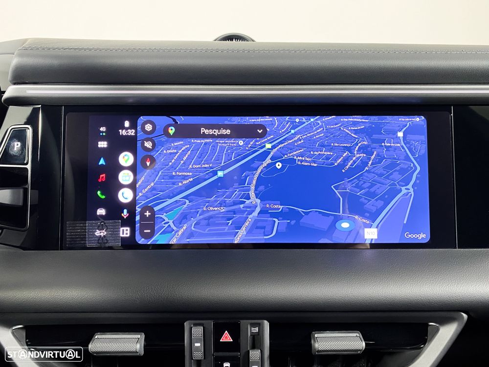 Porsche Macan Electric 4S - 16