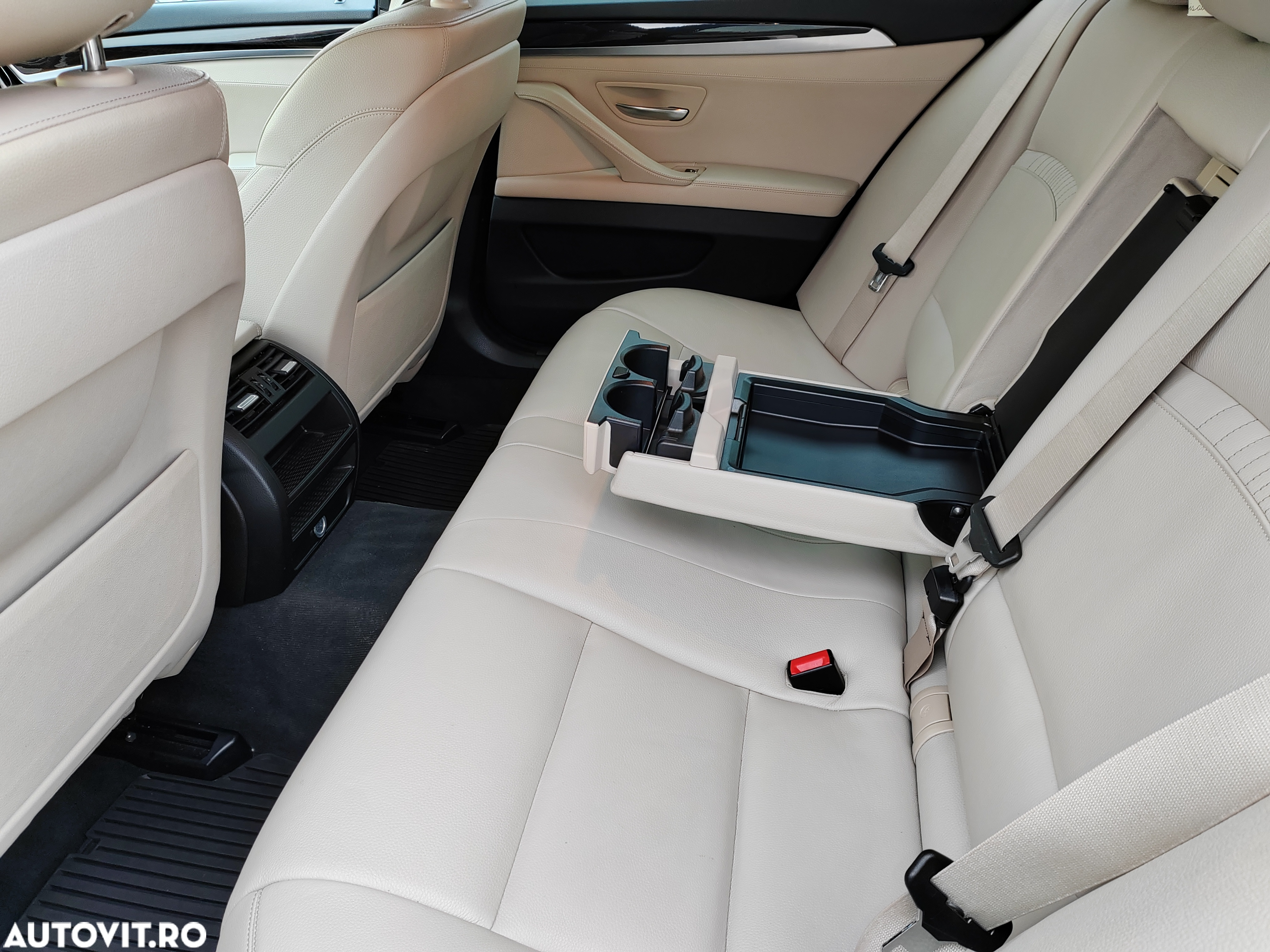 BMW Seria 5 525d xDrive AT - 14