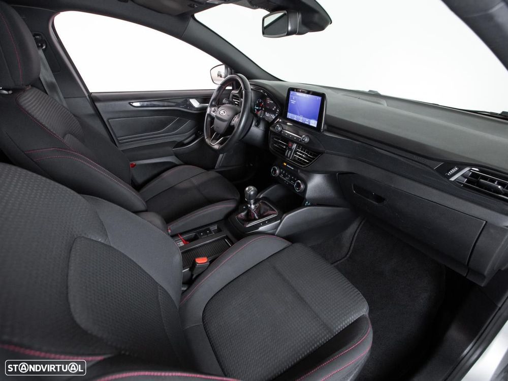 Ford Focus SW 1.5 TDCi EcoBlue Active - 11