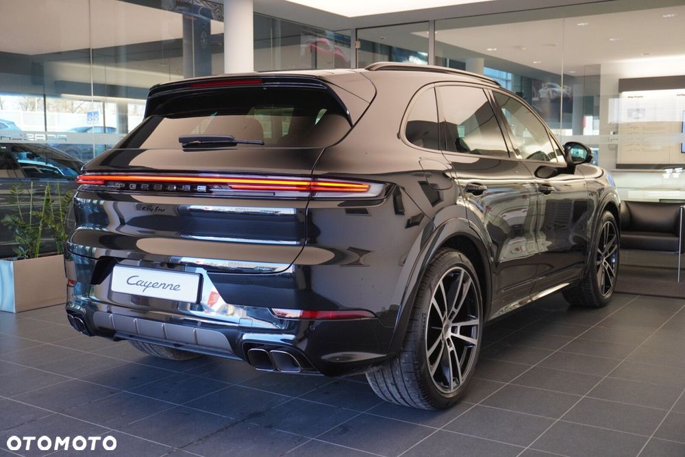 Porsche Cayenne - 14
