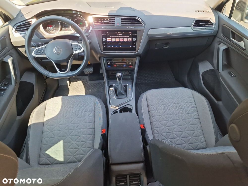 Volkswagen Tiguan - 27