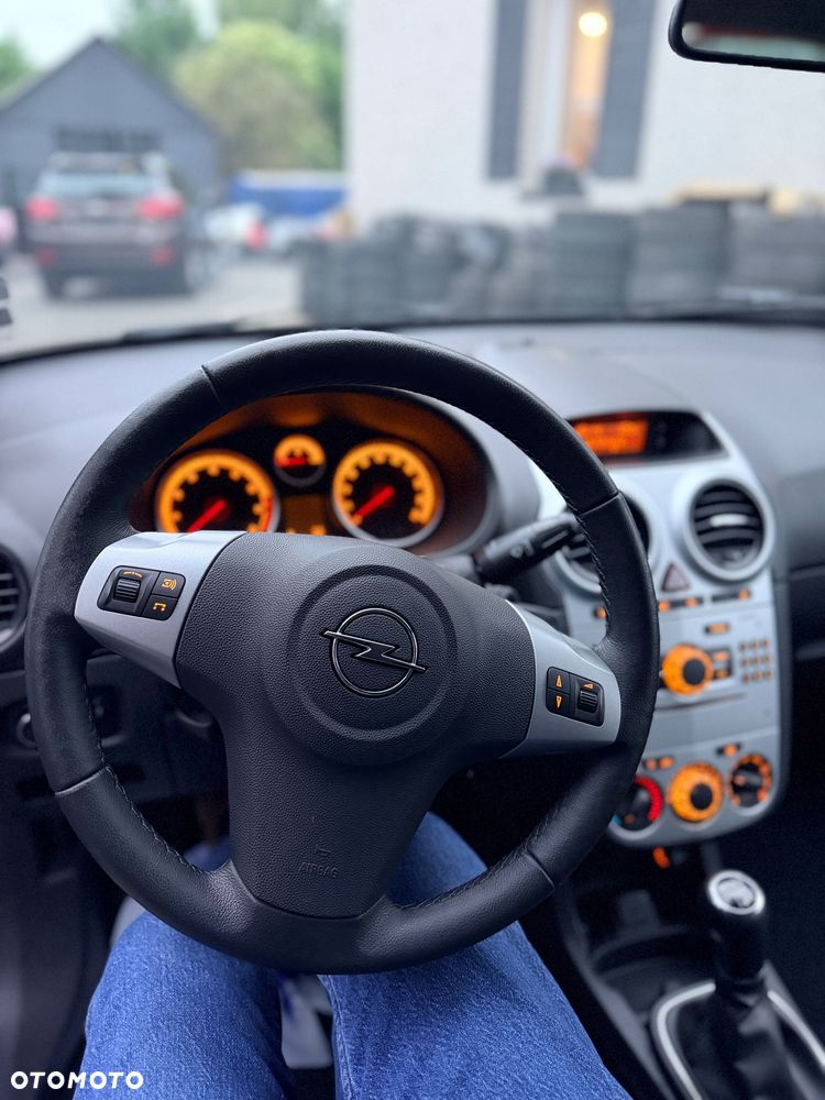 Opel Corsa 1.4 16V Innovation 110 Jahre - 19