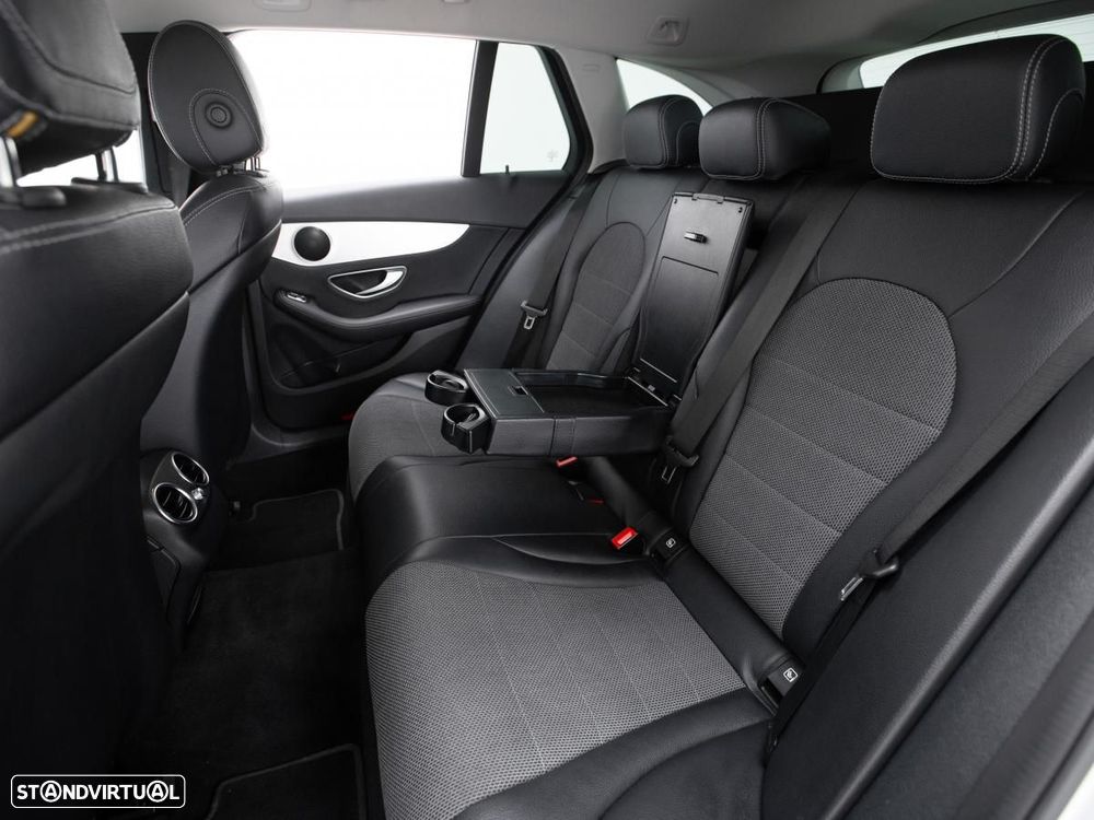 Mercedes-Benz C 200 - 11