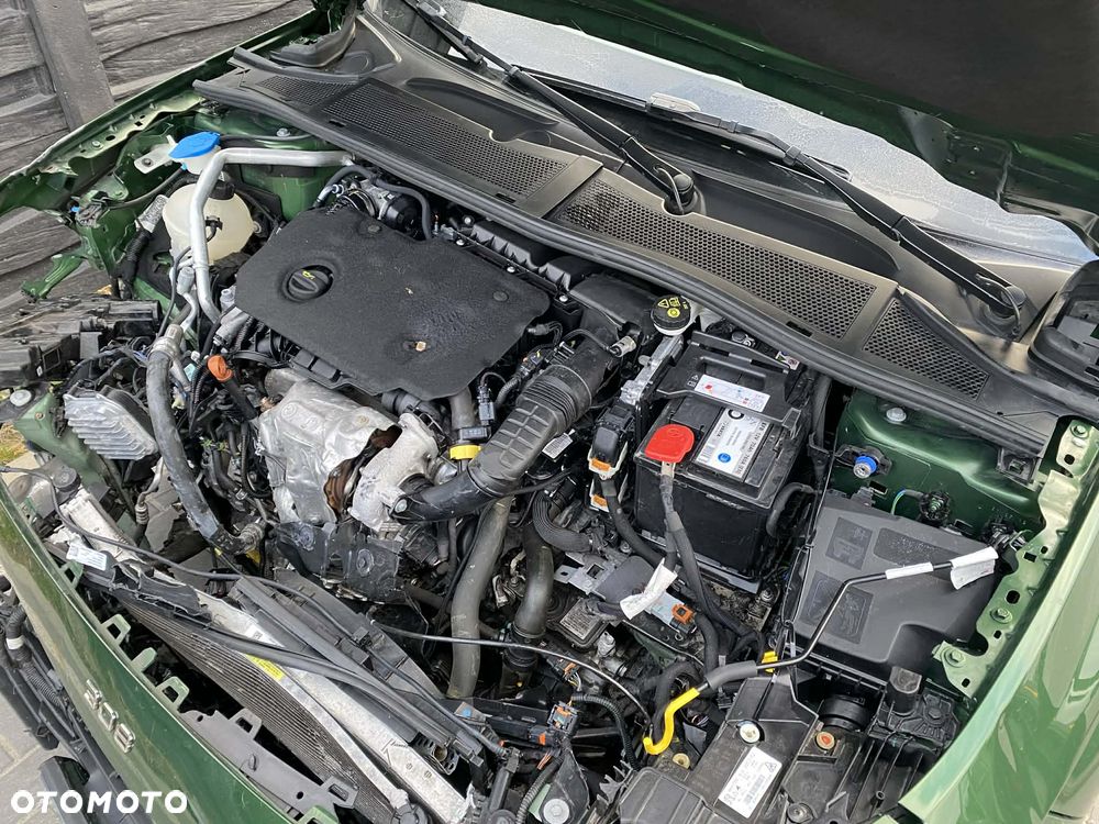 Peugeot 308 BlueHDi 130 EAT8 GT - 29