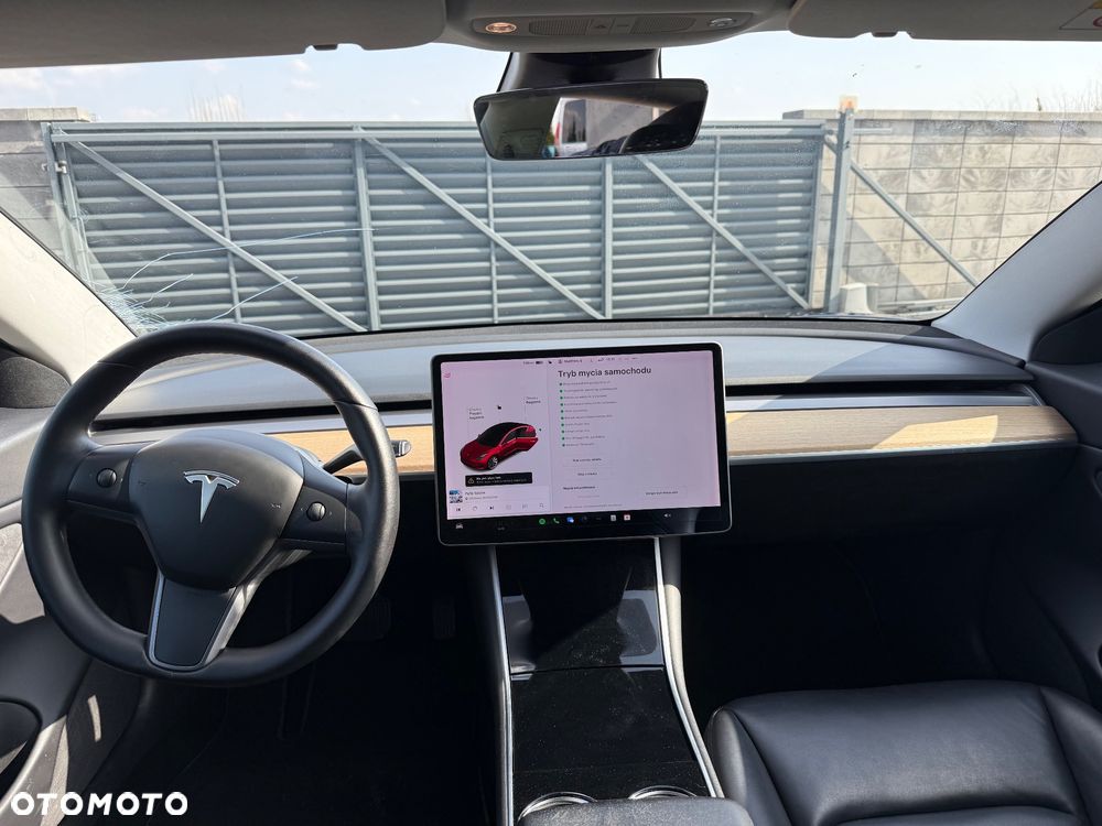 Tesla Model 3 - 20