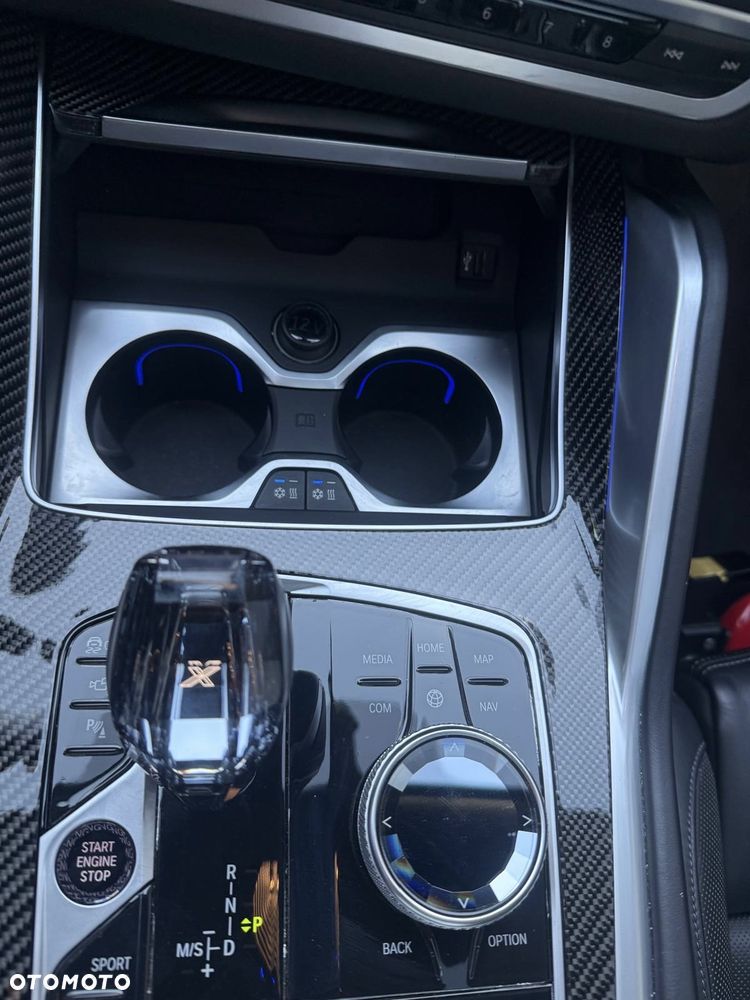 BMW X6 xDrive40d mHEV - 26