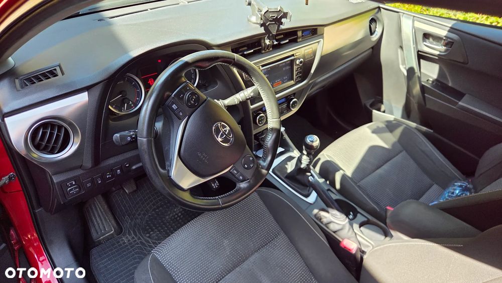 Toyota Auris 1.6 Prestige - 12