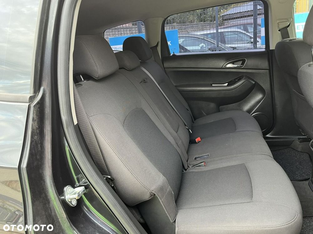 Chevrolet Orlando - 22