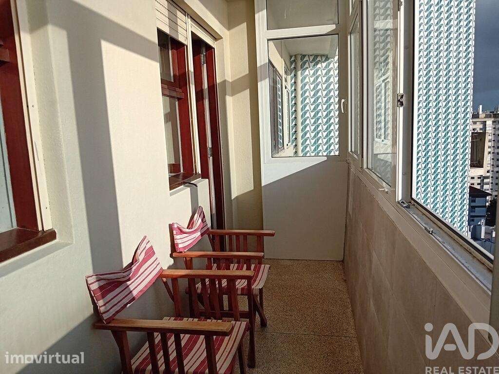 Apartamento T2 em Lordelo Do Ouro E Massarelos de 80,00 m2 - Grande imagem: 2/21