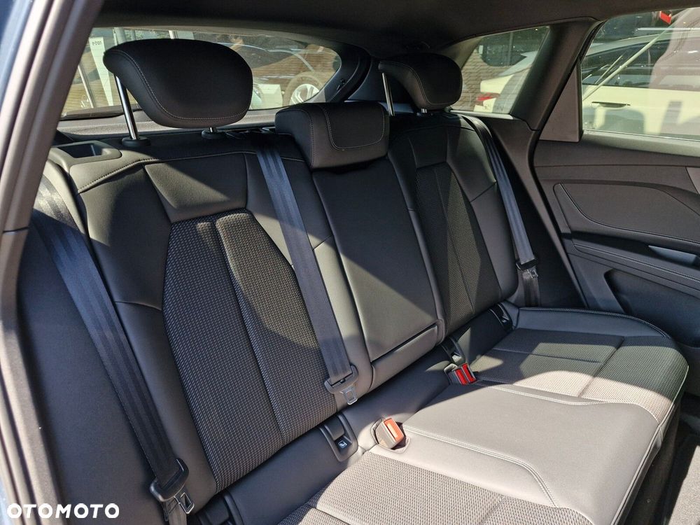 Audi Q4 e-tron - 28