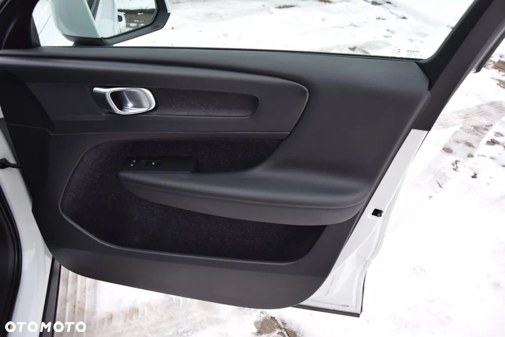 Volvo XC 40 T2 Essential - 27