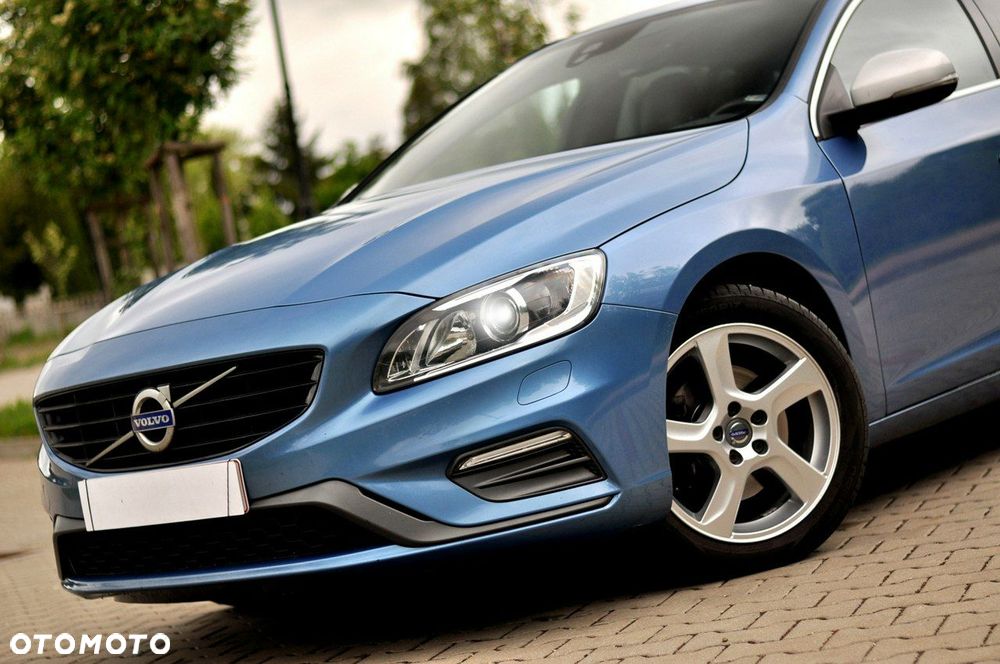 Volvo V60 D3 Drive-E R-Design Momentum - 29