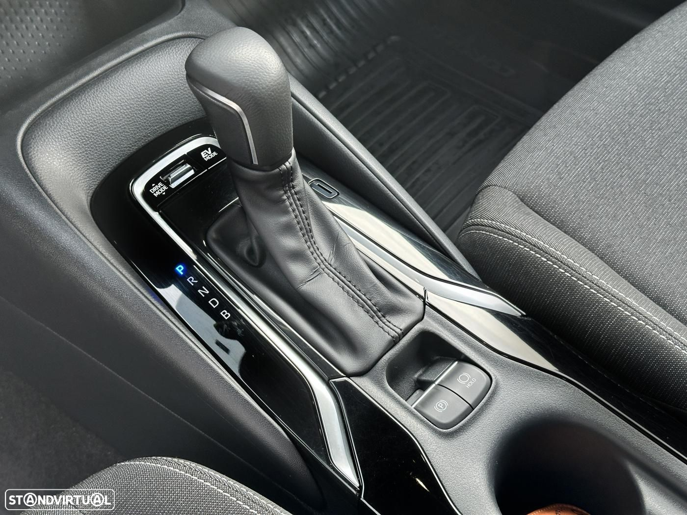 Toyota Corolla Touring Sports 1.8 Hybrid Comfort - 29