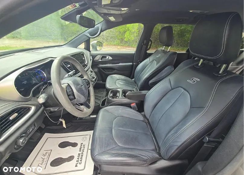 Chrysler Pacifica - 7