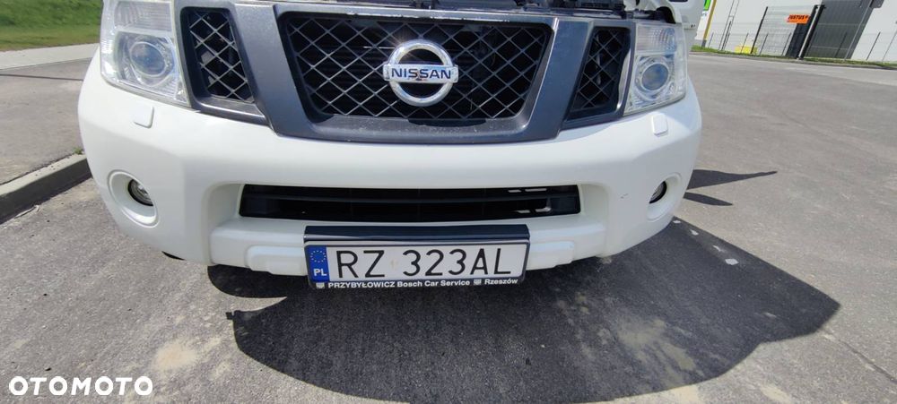 Nissan Pathfinder 2.5 DCi LE - 18