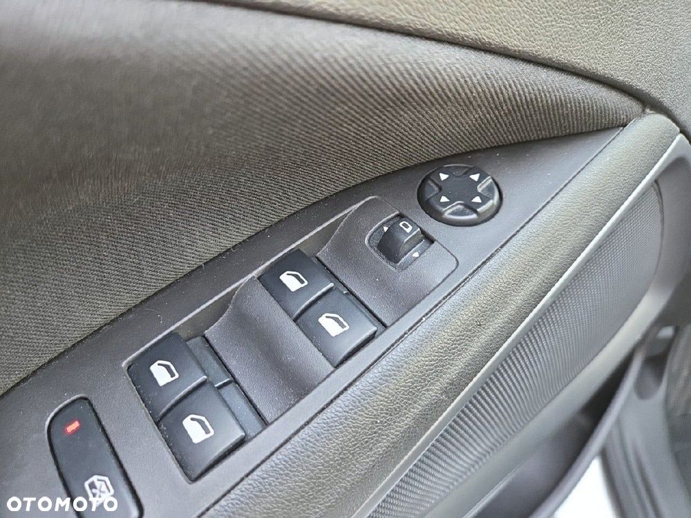 Opel Crossland X 1.2 T Enjoy S&S - 14