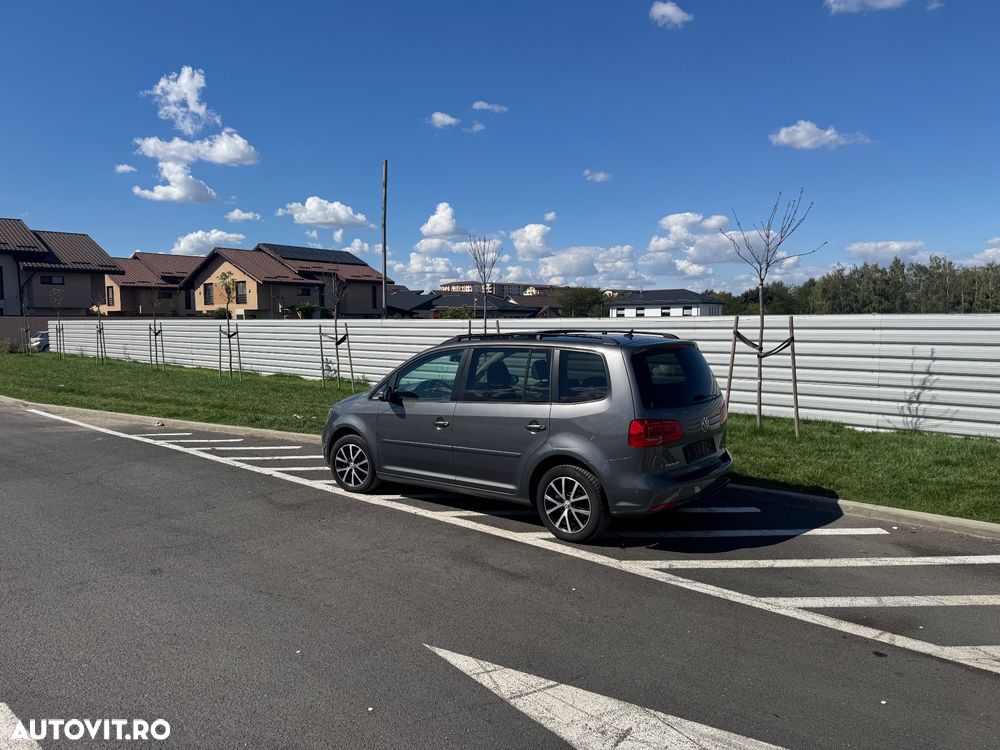 VOLKSWAGEN Touran 2011 — imagine 6