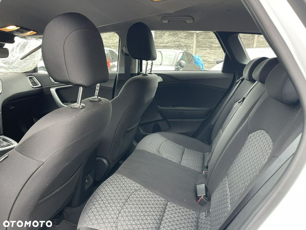 Kia Ceed 1.5 T-GDI DCT7 OPF Spirit - 12