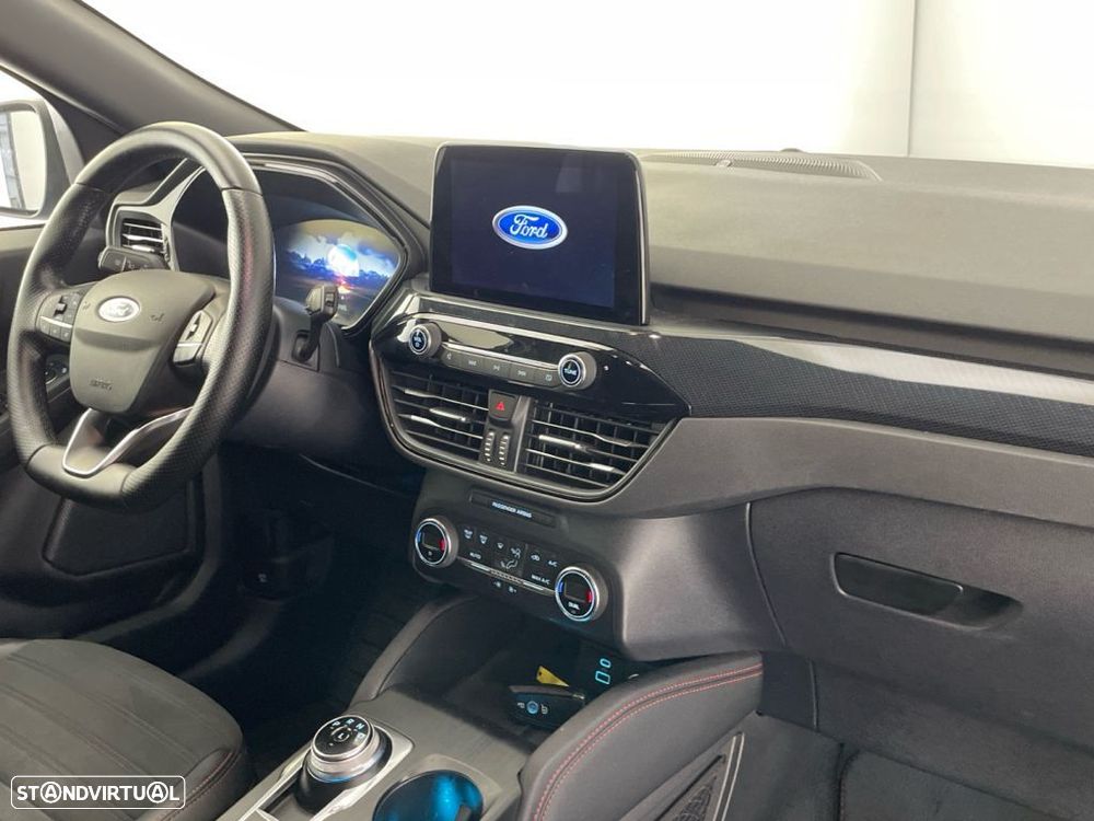 Ford Kuga 2.5 PHEV ST-Line — fotografia 22