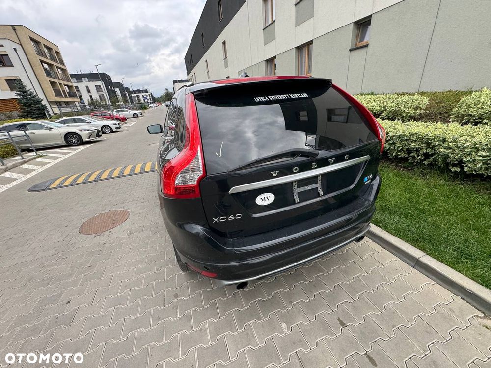 Volvo XC 60 T6 AWD RDesign - 10