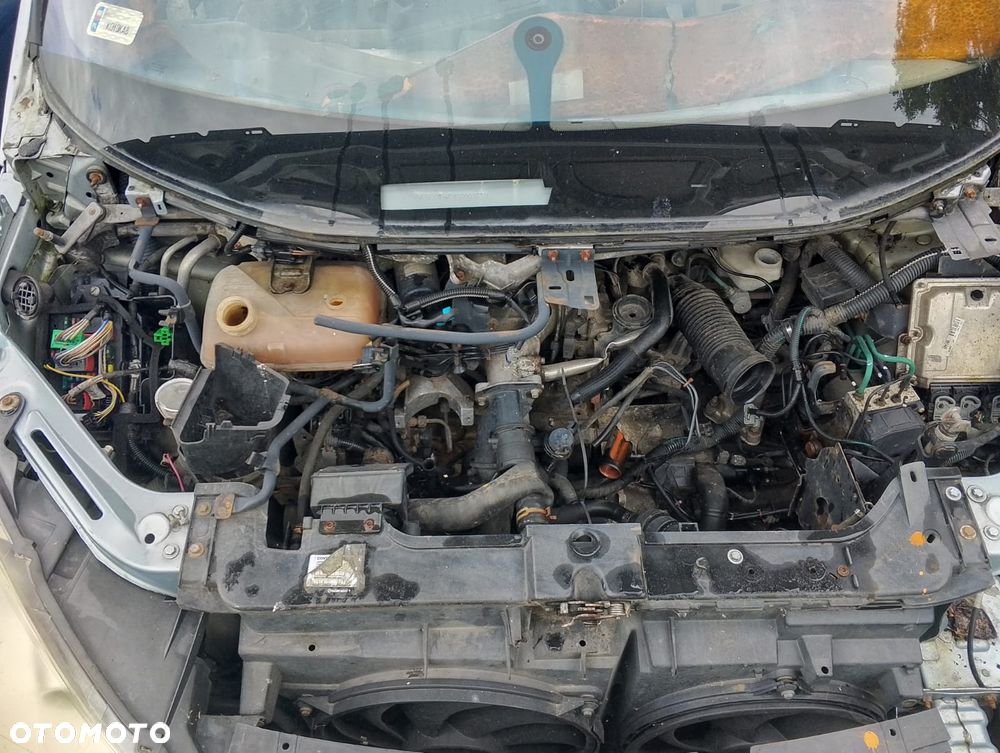 Peugeot 807 (02-09r.) 2.2 HDI 127KM. Silnik BMR Skrzynia JMA lakier LC9X.Cały na części. GWARANCJA !!!  Przód Tył Zestaw Komplet Drzwi Klapa Zderzak Błotnik Maska Grill Atrapa Szyba Pas Lampa Lusterko Boczki Fotel Kanapa Kokpit Deska Rozdzielcza Przełącznik Włącznik Sterownik Przewody Wiązka Instalacja Moduł Komputer Czujnik Listwa Pompa Alternator Wtryski Głowica Rozrusznik Kompresor Sprzęgło Dwumas Silnik Skrzynia ABS Klimatyzacji Paliwa Wspomagania Kolektor Turbina Przepustnica Zawór Chłodnica Koło Hak Belka Sanki Zawieszenie Mcpherson Półoś Amortyzator Wydech Tłumik Zacisk Most - 6