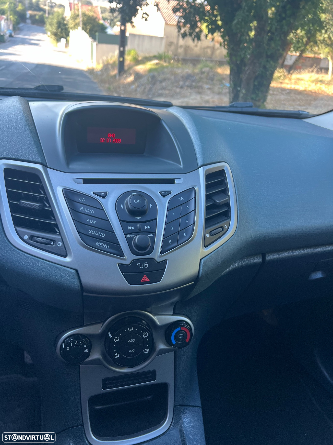 Ford Fiesta 1.25 Connection - 12