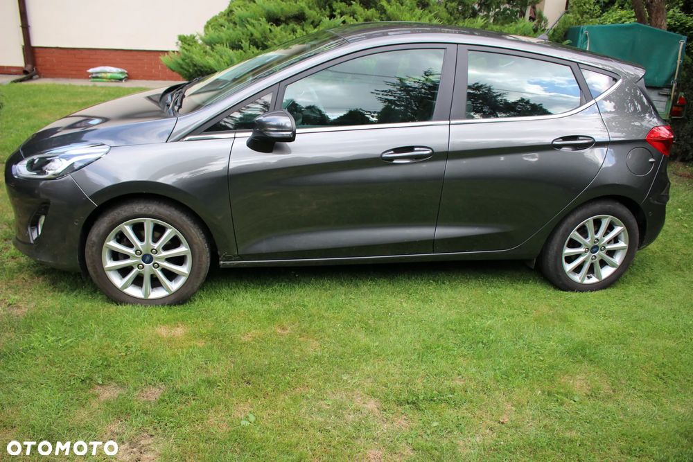 Ford Fiesta 1.0 EcoBoost S&S TITANIUM - 23