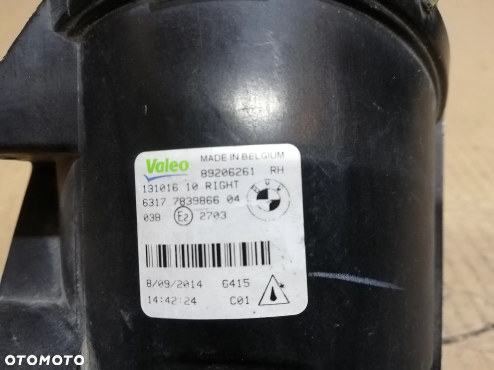 HALOGEN PRAWY PRZÓD BMW F10 F22 E92 89206261 - 2