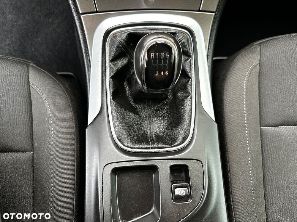 Opel Insignia 1.8 - 27