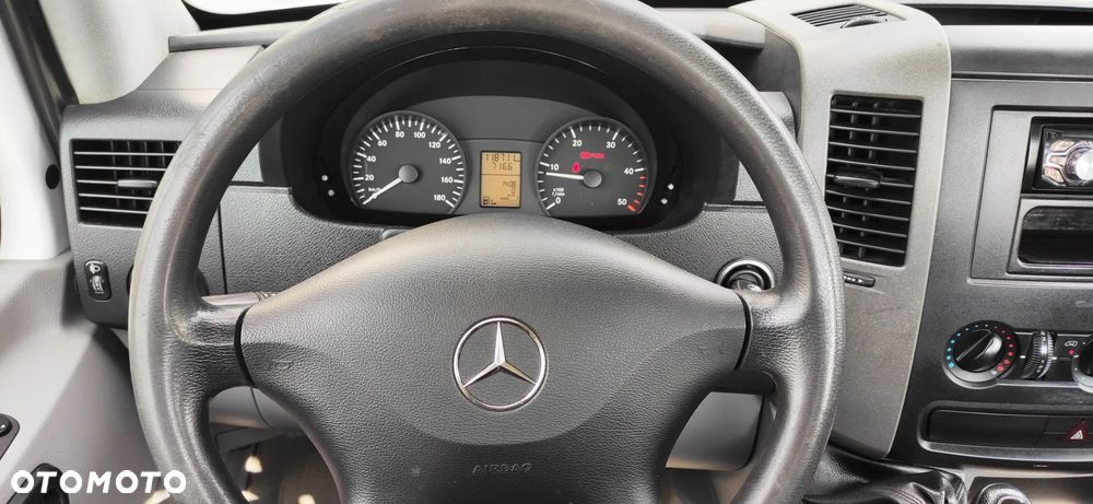 Mercedes-Benz Sprinter - 9