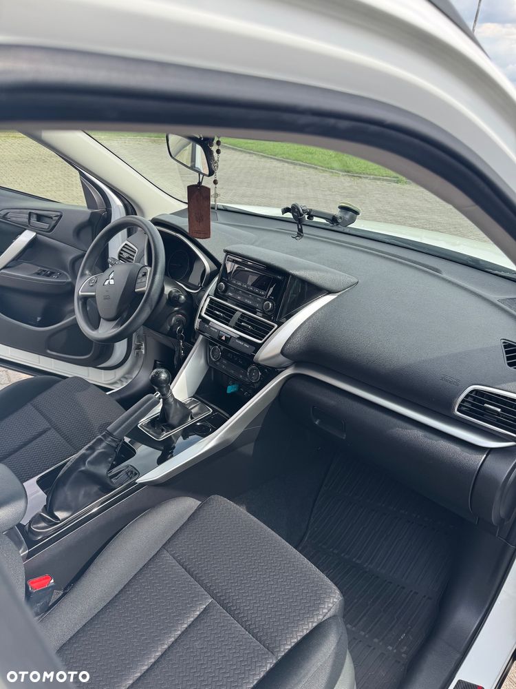 Mitsubishi Eclipse Cross - 12