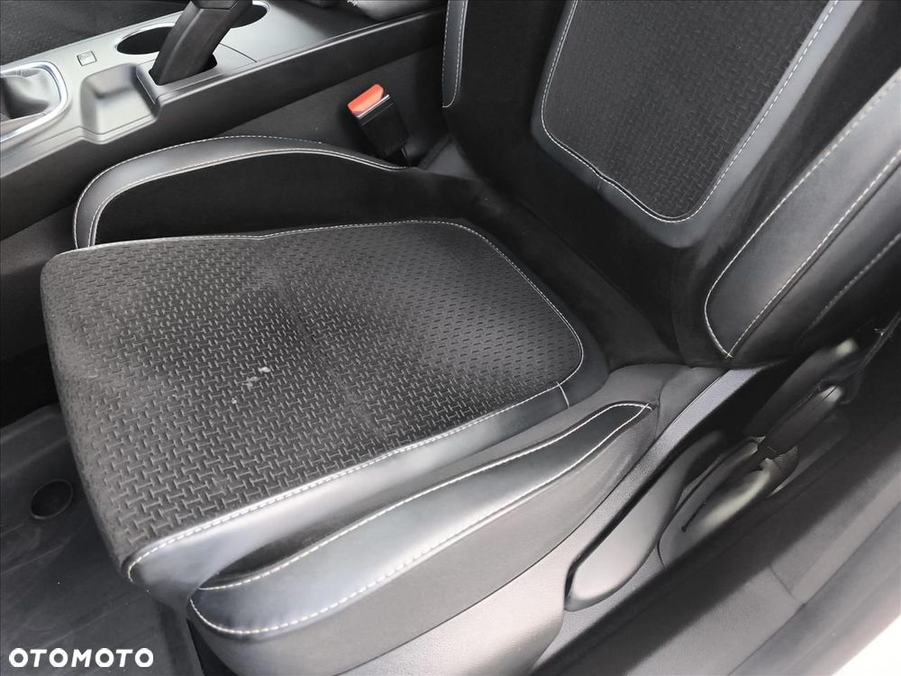 Renault Megane 1.5 Blue dCi Intens - 13