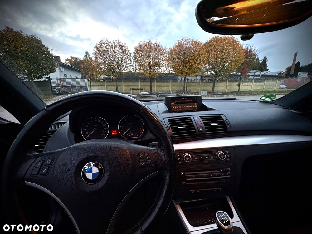 BMW Seria 1 118d DPF - 11