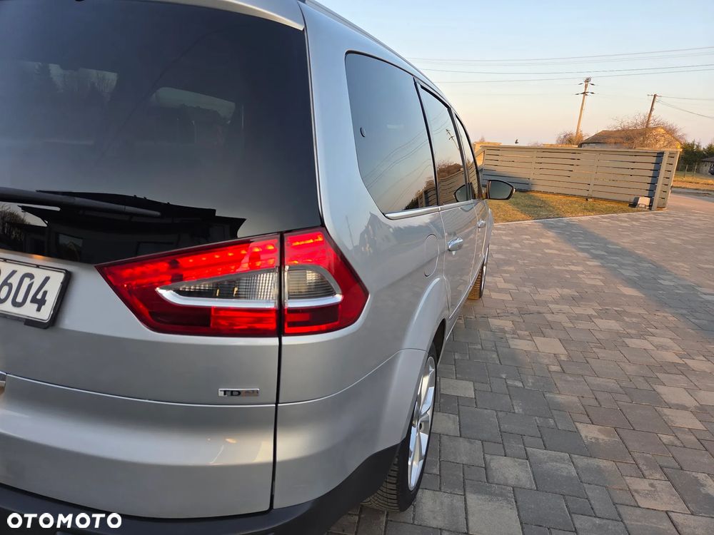 Ford Galaxy 2.2 TDCi DPF Titanium - 18