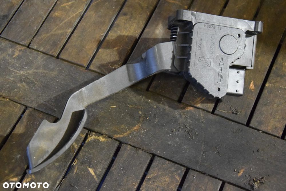Opel Corsa D Pedał gazu potencjometr 55702020 - 1