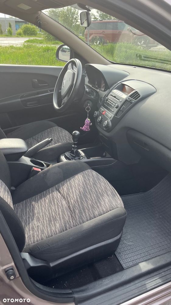 Kia Ceed 1.6 Crdi Comfort - 20